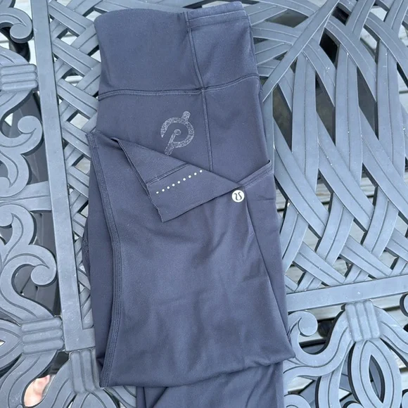 Lululemon Fast & Free 19” Crop Leggings: Black, Gray, Blue. Specify color. - Picture 6 of 6